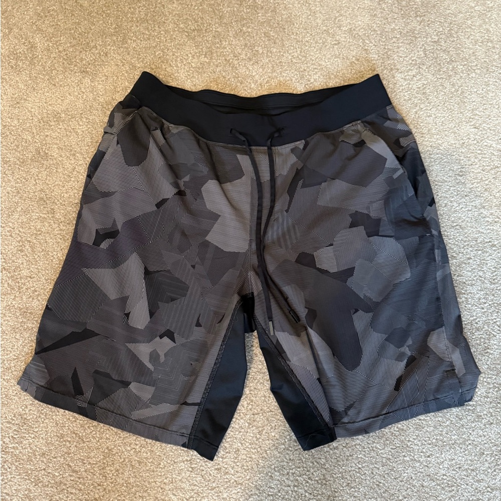 lululemon athletica Men's Gray Camouflage Athletic Shorts